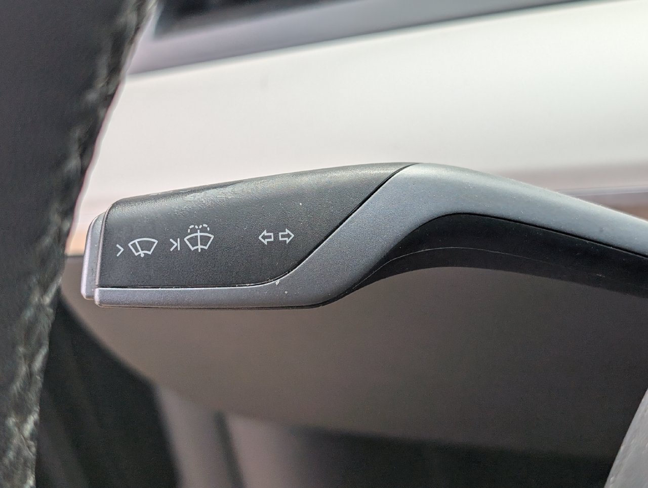 Used 2021 Tesla Model Y Long Range AWD/4WD image 23