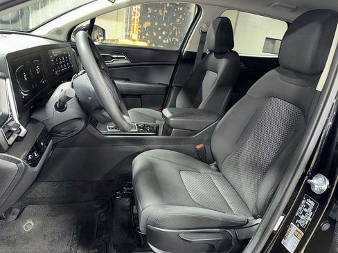 Used 2024 Kia Sportage LX image 15