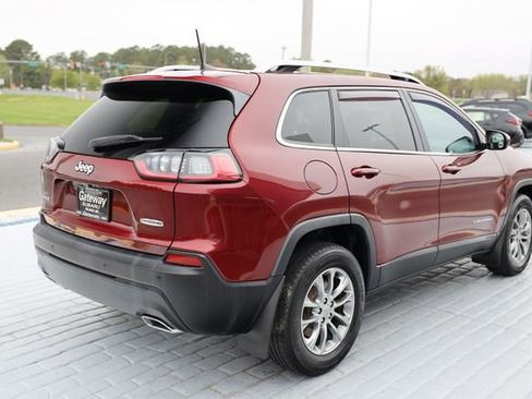 Used 2021 Jeep Cherokee Latitude Lux w/ Comfort/Convenience Group AWD/4WD image 5