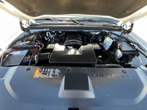 Used 2020 Chevrolet Suburban LT image 10