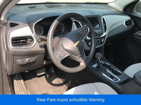 Used 2022 Chevrolet Equinox LS w/ Driver Confidence II Package AWD/4WD image 3