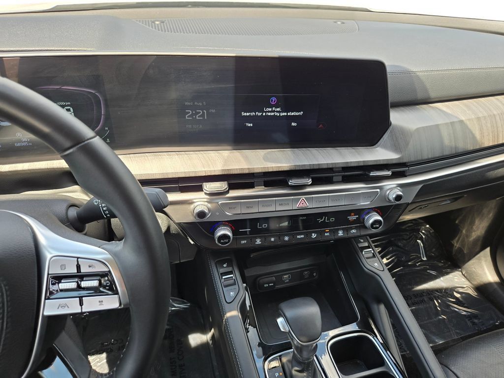 Certified 2023 Kia Telluride EX w/ EX Captain's Chair Package FWD image 23