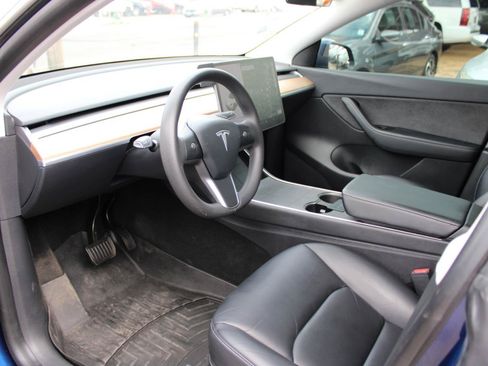 Used 2021 Tesla Model Y Long Range AWD/4WD image 12