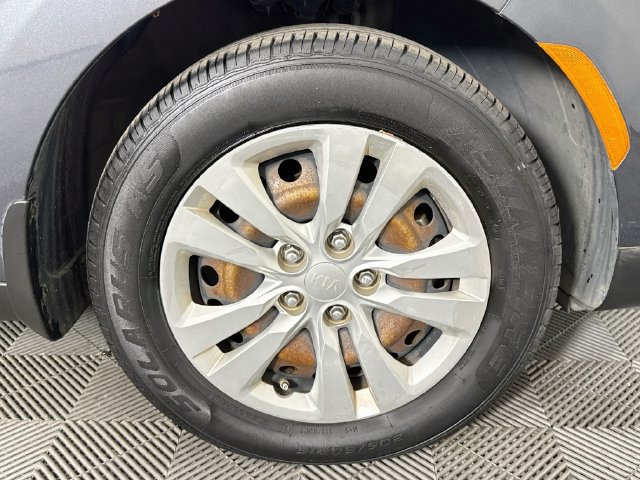 Used 2020 Kia Soul LX FWD image 28