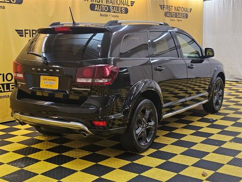 Used 2018 Dodge Journey Crossroad image 3