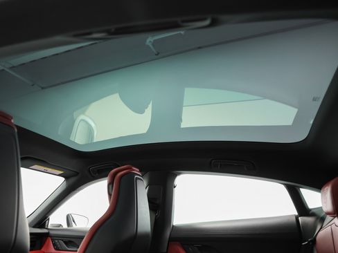 Used 2023 Porsche Taycan image 43