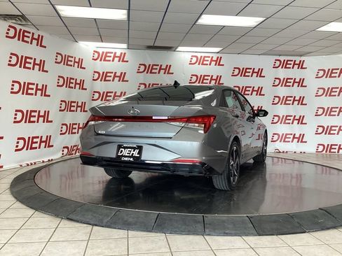 Used 2023 Hyundai Elantra Limited w/ Cargo Package FWD image 7