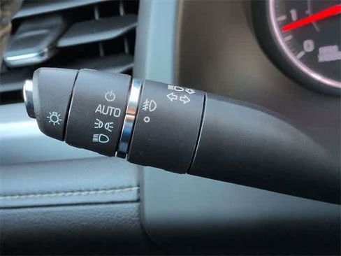 Used 2018 GMC Acadia SLE w/ Driver Alert Package I image 27