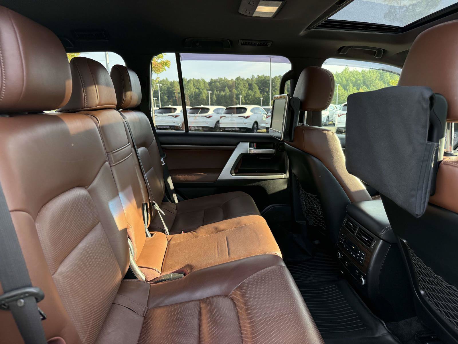 Used 2017 Toyota Land Cruiser AWD/4WD image 15