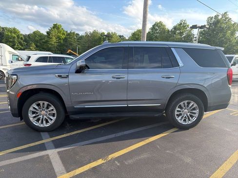 Used 2021 GMC Yukon SLT w/ SLT Premium Package AWD/4WD image 4