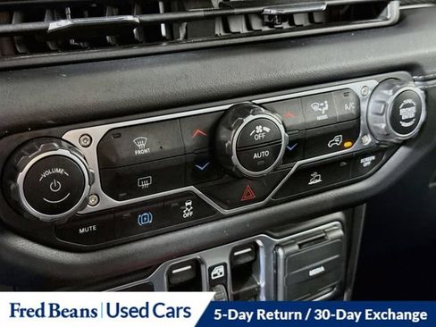Used 2024 Jeep Wrangler Unlimited Rubicon 4xe AWD/4WD image 20