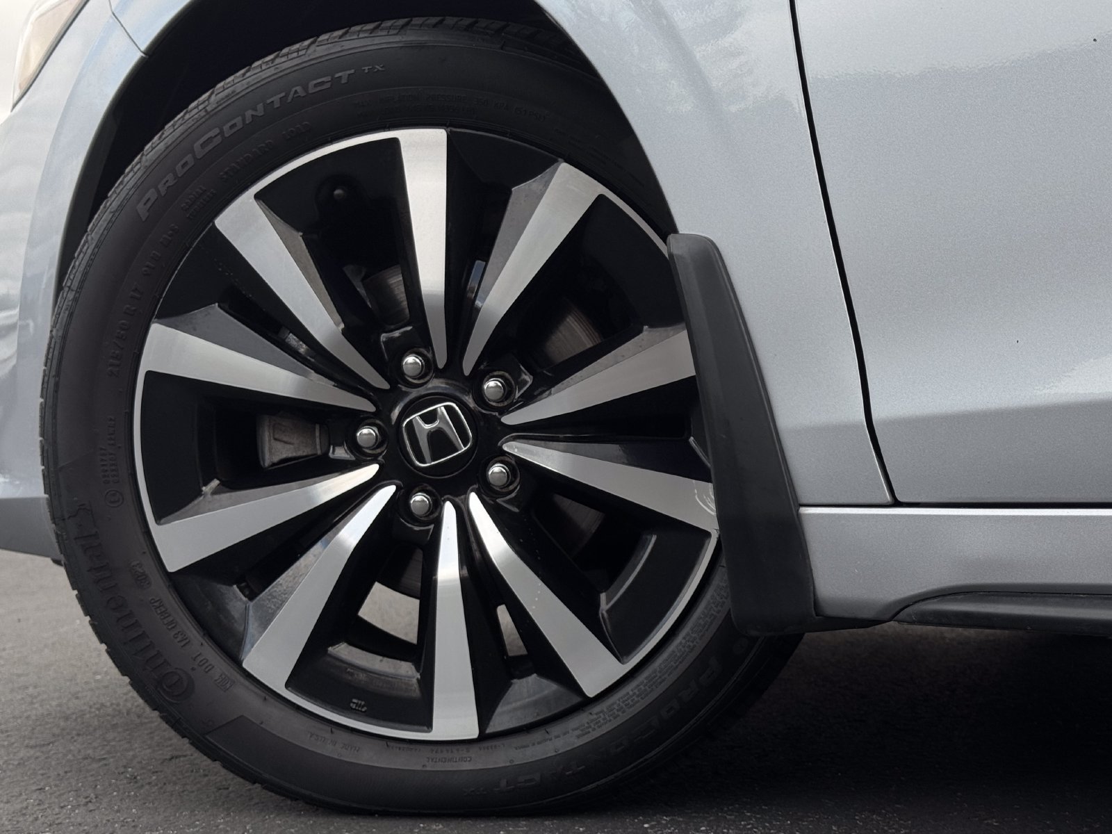 Used 2024 Honda Civic EX-L image 28