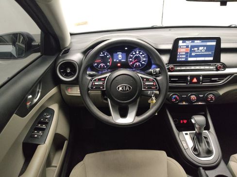 Used 2020 Kia Forte LXS FWD image 22