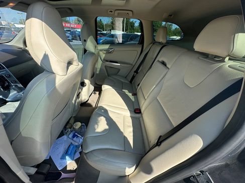 Used 2012 Volvo XC60 T6 AWD/4WD image 16