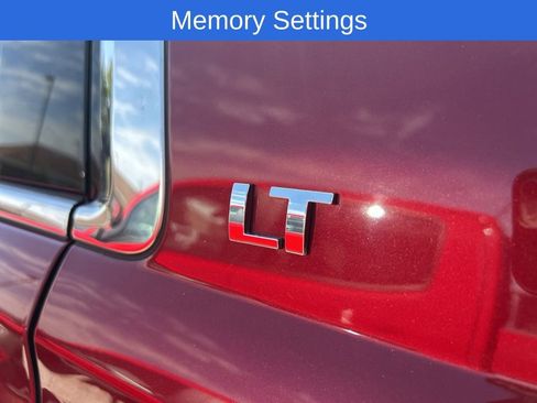 Used 2017 Chevrolet Suburban LT image 10