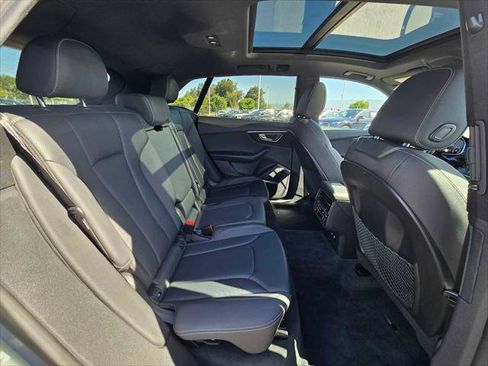 Used 2019 Audi Q8 Premium Plus w/ Premium Plus AWD/4WD image 12
