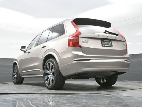 Used 2025 Volvo XC90 T8 Plus w/ Protection Package Premier image 22