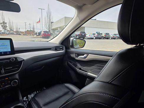 Used 2022 Ford Escape SEL w/ Technology Package image 25