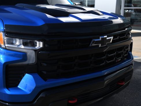 Used 2023 Chevrolet Silverado 1500 LT Trail Boss image 5