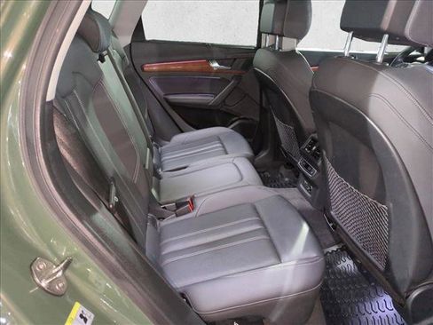 Used 2021 Audi Q5 e Prestige w/ Prestige Package image 24
