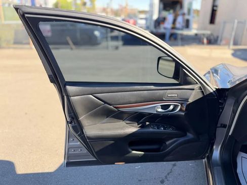 Used 2013 INFINITI M37 M37 Sedan 4D w/ Premium Pkg image 19