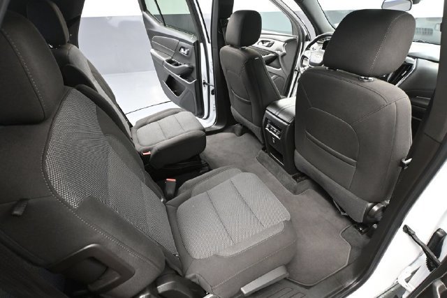 Used 2023 Chevrolet Traverse LT AWD/4WD image 39