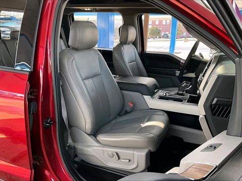 Used 2018 Ford F150 Lariat w/ Equipment Group 502A Luxury image 9