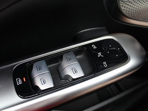 Used 2024 Mercedes-Benz C 300 4MATIC Sedan image 16