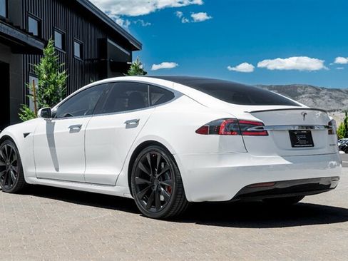 Used 2020 Tesla Model S Performance AWD/4WD image 2