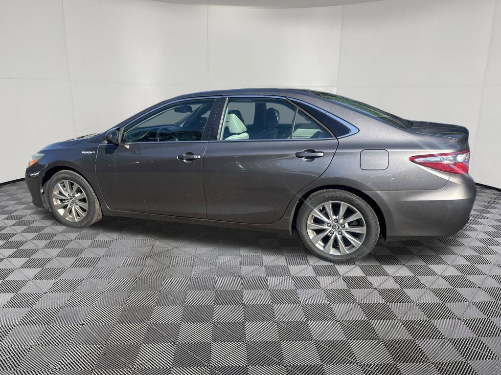 Used 2015 Toyota Camry XLE w/ Moonroof Package FWD image 15