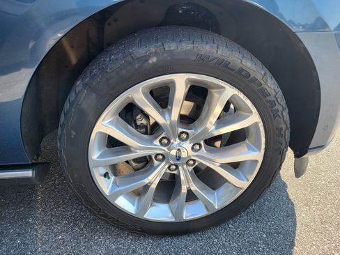 Used 2019 Ford Expedition Max Limited w/ Equipment Group 302A AWD/4WD image 7