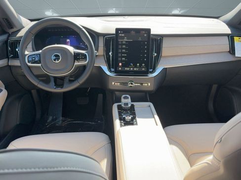 New 2026 Volvo XC90 B6 Plus w/ Protection Package Premier image 16