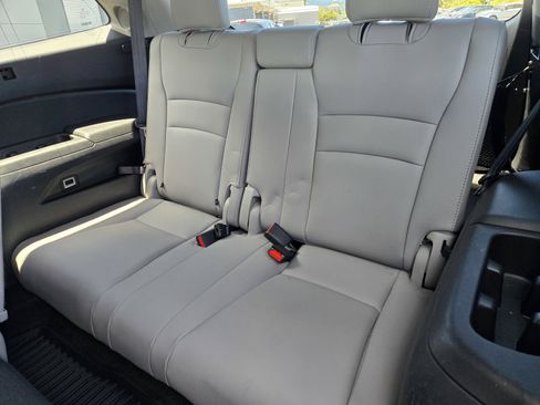 Used 2017 Honda Pilot Touring image 13