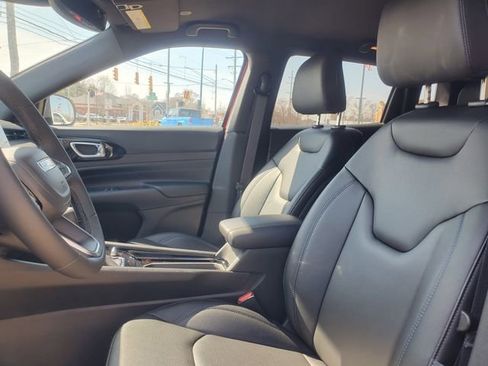 New 2026 Jeep Compass Limited image 10