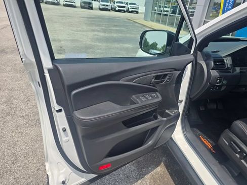Used 2022 Honda Passport TrailSport image 11