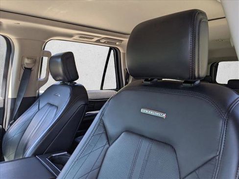 Used 2019 Ford Expedition Max Platinum image 17