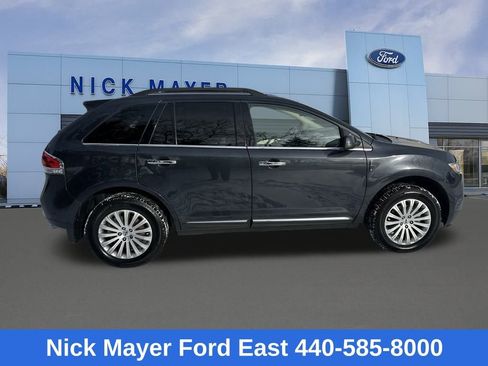 Used 2013 Lincoln MKX AWD w/ Class II Trailer Tow Pkg image 8