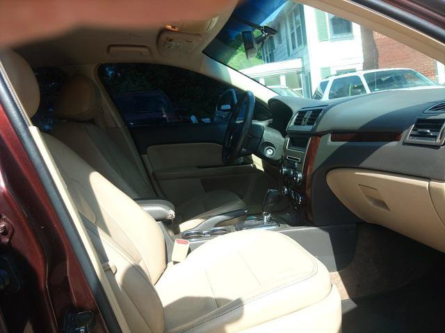 Used 2012 Ford Fusion SEL FWD image 18