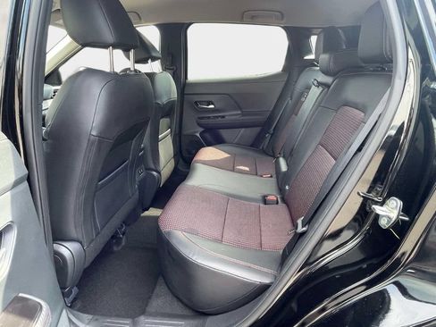 Used 2025 Nissan Kicks SR AWD/4WD image 11