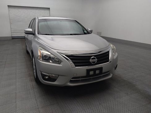 Used 2015 Nissan Altima 2.5 SV w/ Convenience Package FWD image 14