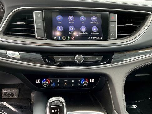 Used 2020 Buick Enclave Premium w/ Sun and Sites Package AWD/4WD image 15