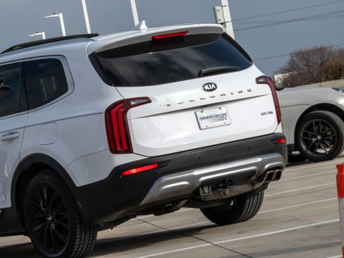 Used 2021 Kia Telluride SX w/ Towing Package image 6
