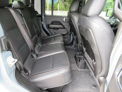 Used 2025 Jeep Gladiator Sport AWD/4WD image 35
