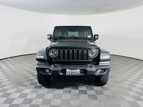 Used 2026 Jeep Wrangler Unlimited Sport AWD/4WD image 3