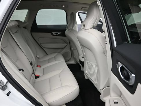 Certified 2024 Volvo XC60 B5 Plus w/ Protection Package Premier AWD/4WD image 17