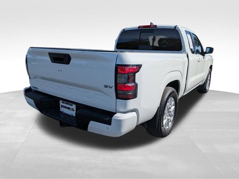 Used 2024 Nissan Frontier SV w/ SV Convenience Package image 5
