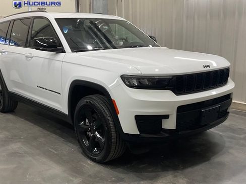 Used 2025 Jeep Grand Cherokee L Altitude AWD/4WD image 1
