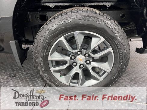 New 2025 Chevrolet Silverado 1500 LT w/ Z71 Off-Road Package image 24