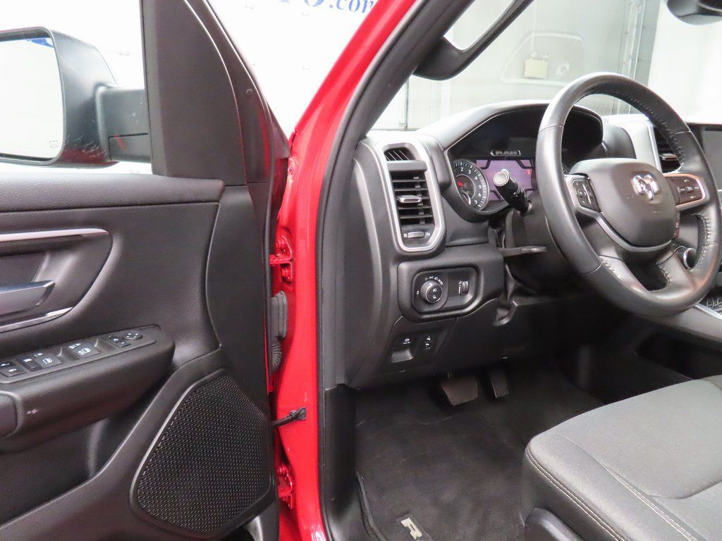 Used 2022 RAM 1500 Big Horn AWD/4WD image 42