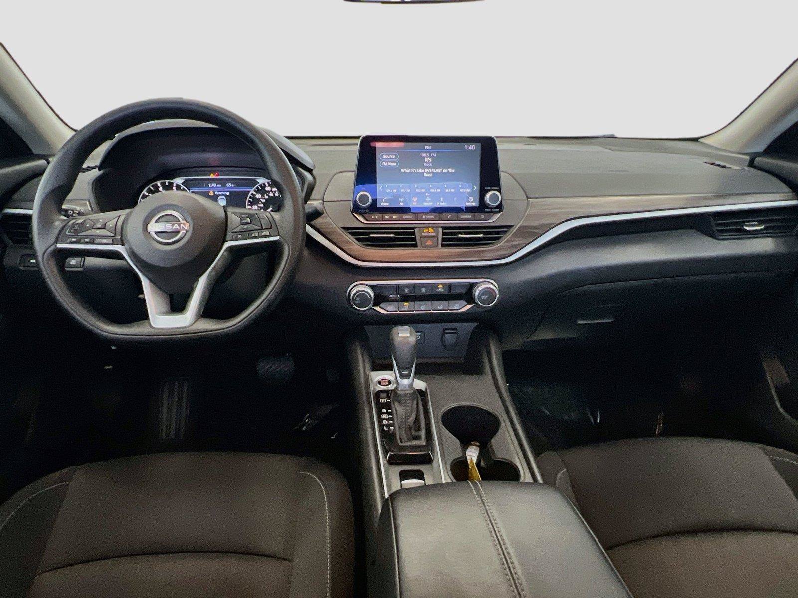 Used 2025 Nissan Altima 2.5 SV AWD/4WD image 29